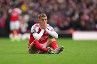 Arsenal captain Martin Odegaard leaves game with injury