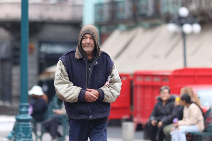 Alertan lluvias fuertes y bajas temperaturas en la Sierra Norte por Frente Frío 11