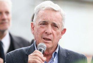 CNE abre indagación preliminar por presunta inscripción irregular de Álvaro Uribe Vélez al Senado