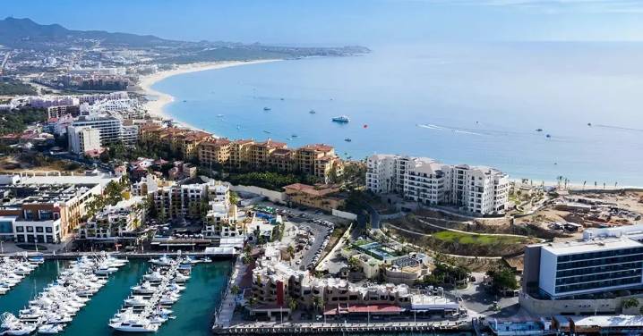 Los Cabos despega con más de 600 vuelos semanales y una ola de apertura de hoteles de lujo