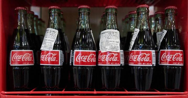 Reducirá Coca-Cola en 30% las calorías de sus bebidas; la receta original cambiará