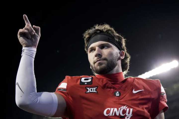 College Football Week 10 Picks: Tennessee, Miami, and More Best Bets