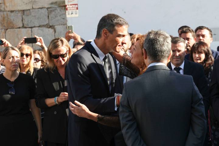 Multitudinaria despedida a Guillermo Fernández Vara