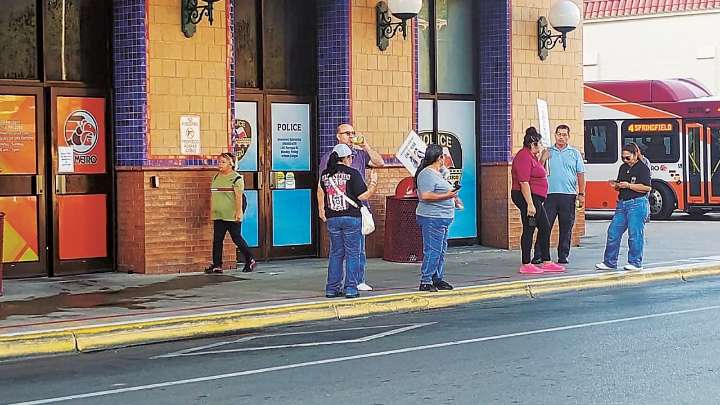 Se queda Laredo sin servicio de El Metro por huelga de choferes; ¿qué ocurrirá con el transporte?