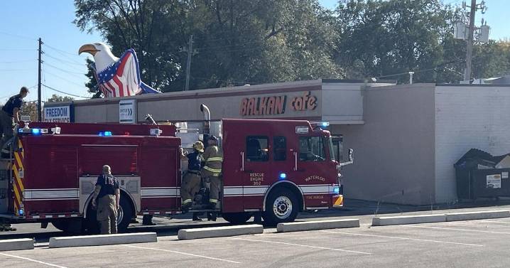 Waterloo firefighters contain stove fire at Balkan Cafe