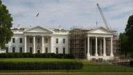 ¿Quiénes son los empresarios y empresas que financian el salón de baile de Trump?
