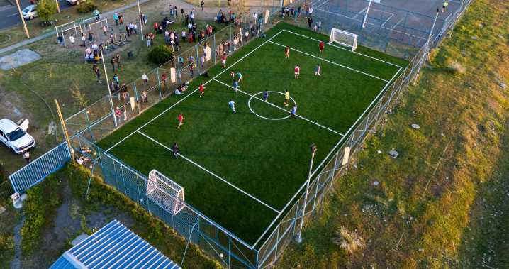 Villa Brisas del Bicentenario de Chillán inauguró anhelada cancha sintética