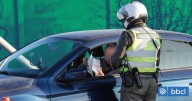 Homicidio frustrado en La Pintana: conductor evadió control policial y chocó a un carabinero