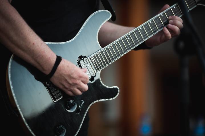 Guitar legend dead at 73 days after revealing battle against rare cancer