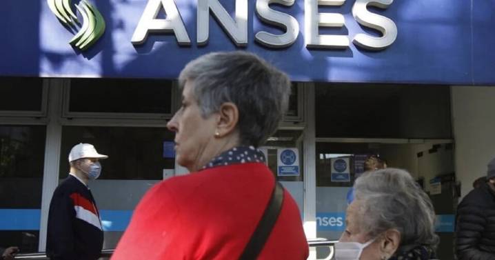 Aguinaldo en diciembre 2025: conocé las fechas de cobro para los jubilados y pensionados de Anses