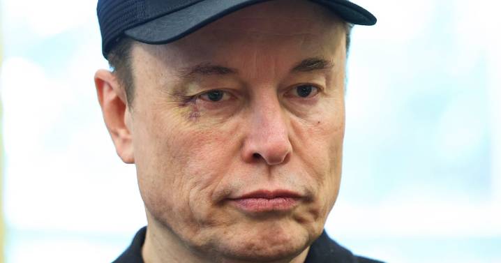 Elon Musk Just Lost One of His Biggest Records to His Most Hated Rival