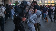 Manifestantes propalestinos destrozan comercios en el centro de Barcelona con técnicas de 'kale borroka’