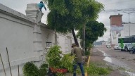 Limpian panteones municipales para el Día de Muertos