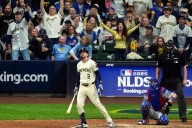 Se bebe Milwaukee boleto a Serie de Campeonato