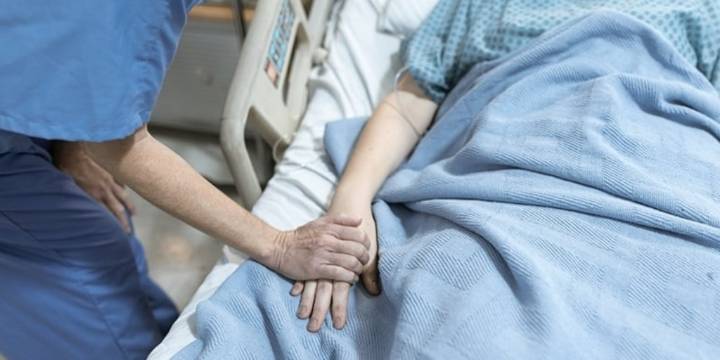 Qué son los cuidados paliativos y cómo la atención médica puede transforma la vida hasta el final
