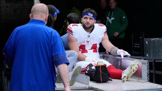 Giants' Cam Skattebo suffers dislocated ankle in loss to Eagles