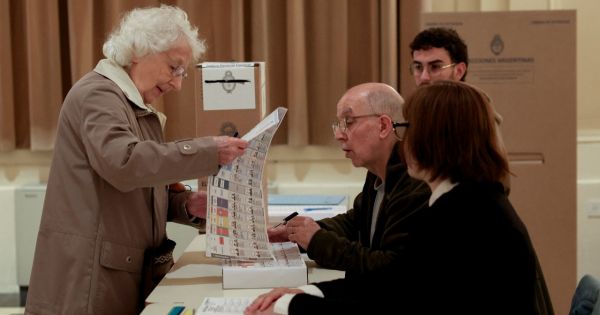 Elecciones 2025: ¿hasta qué hora se puede ir a votar?