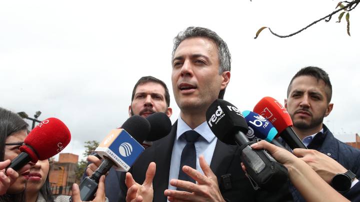 Solicitan medida cautelar para que Daniel Quintero no pueda registrar su movimiento