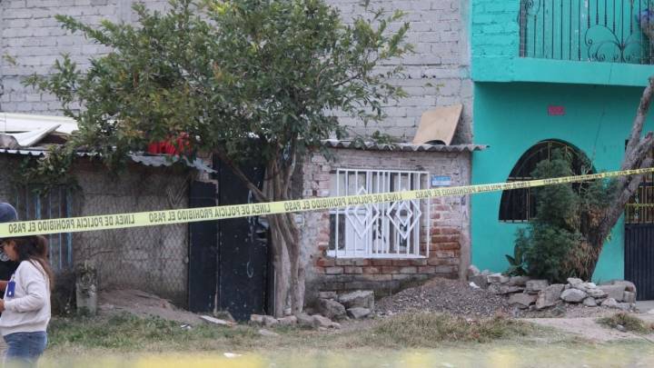 Sicarios irrumpen en la casa de "El Peluchín" y lo asesinan de cinco balazos, en León