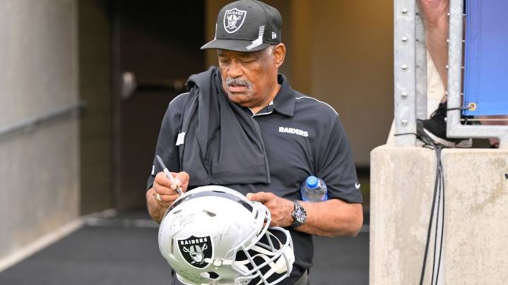 Raiders legend George Atkinson, known for his fierce hits, dies at 78