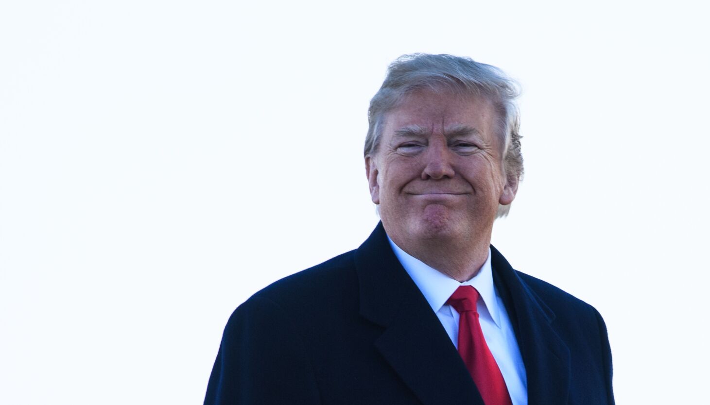 Trump pauses $2.1B for Chicago infrastructure projects, leveraging shutdown to pressure Democrats