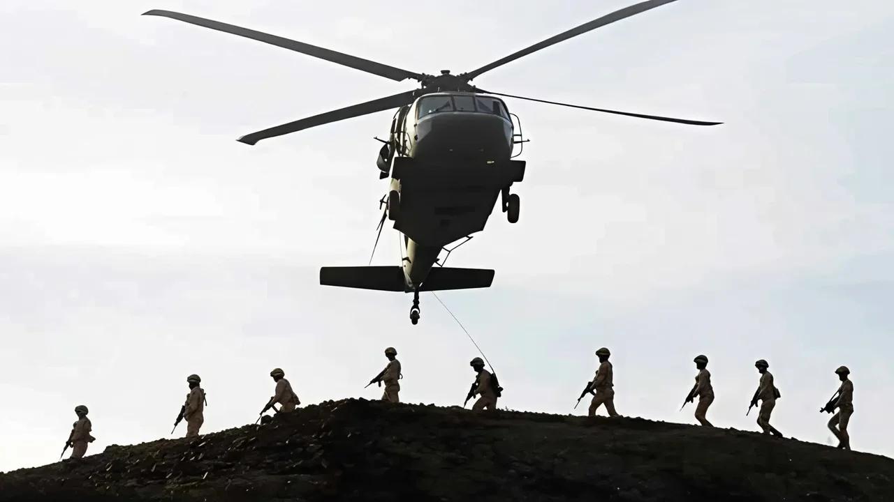 Contraloría advierte posible pérdida millonaria en contrato de mantenimiento de helicópteros del Ejército