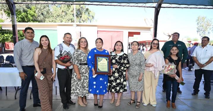 Semana de jubilaciones en escuelas de San Luis Río Colorado