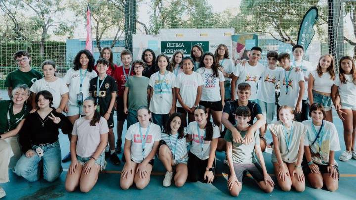 Escolars de 13 municipis s’unixen per la reconstrucció