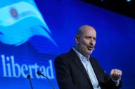 Sturzenegger, el ideólogo de las desregulaciones, llega a La Pampa en la recta final de la campaña libertaria