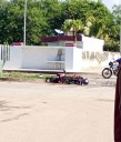 Patrulla arrolla a motociclistas en Chetumal y deja a un menor lesionado