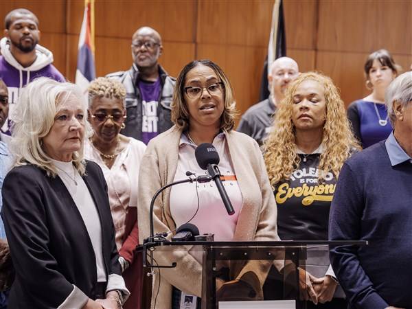 Council approves funding for food bank, anticipating lapse in SNAP benefits