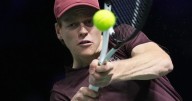 Jannik Sinner's No. 1 bid starts with 2nd-round win over Zizou Bergs at Paris Masters
