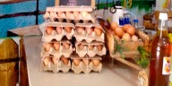 El cartón de huevos llegó a mil 140 bolívares