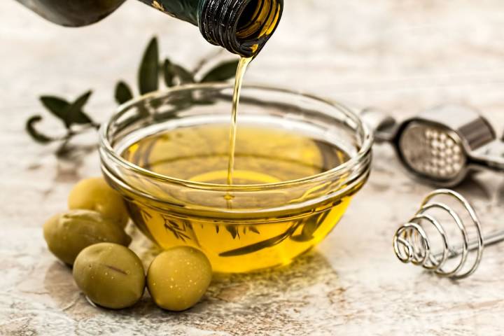 La Anmat prohibió dos aceites de oliva y una golosina oblea