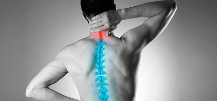 Descubre estos cinco ejercicios para prevenir el dolor en la cervical