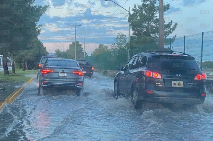 Juárez: Principales cruces presentan inundaciones