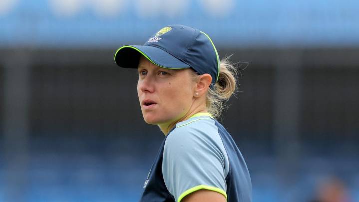 Australia to give Alyssa Healy as much time as she needs ahead of huge semi final fitness call