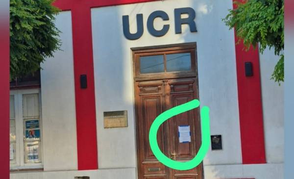 Se conmemora el 42º aniversario del retorno a la democracia