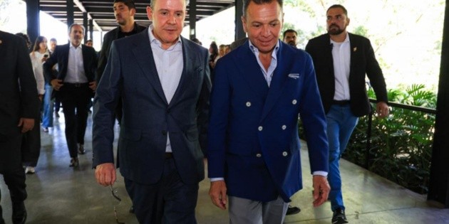 Pablo Lemus destaca importancia de la industria tequilera