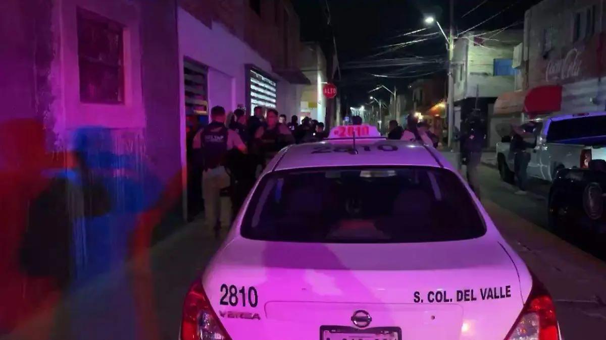 Sujetos armados balean un taller en Barrio de San Marcos y se dan a la fuga; autoridades confirman un detenido