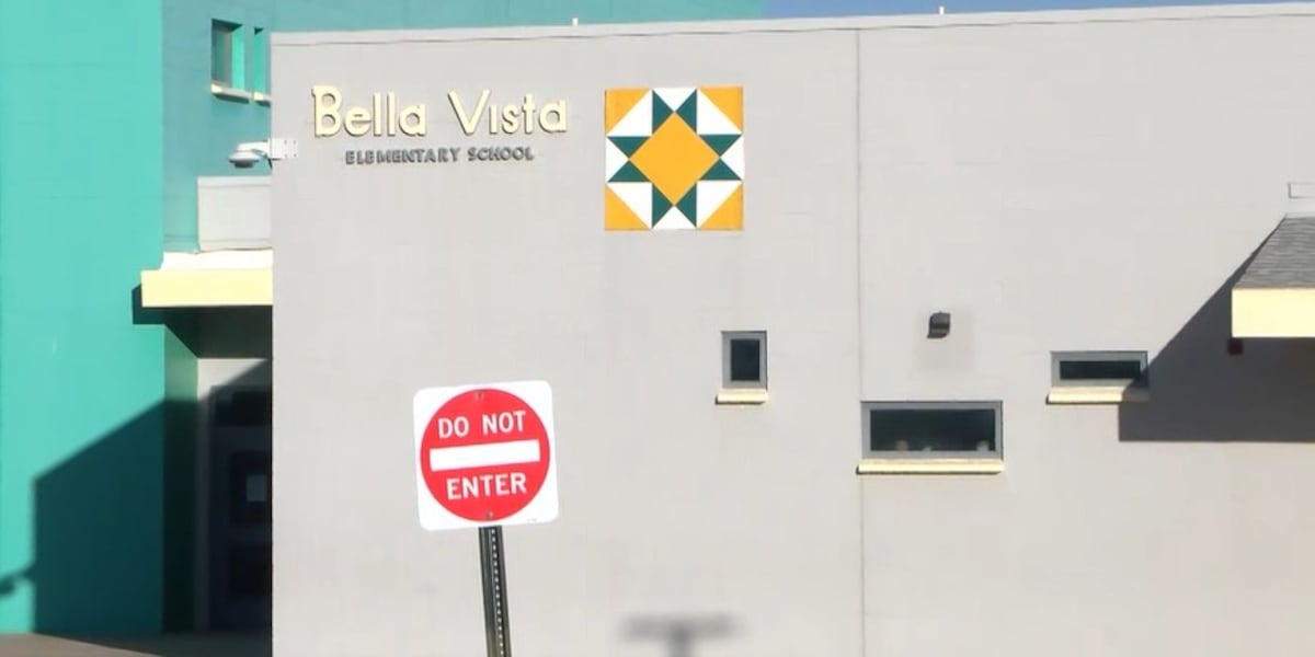 Sierra Vista community discusses school consolidation