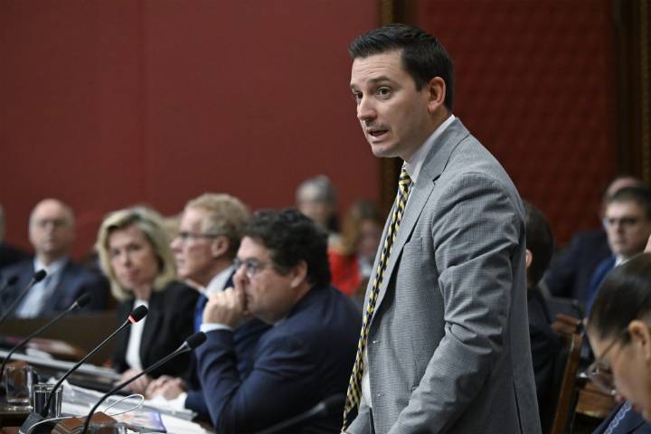 Quebec to table draft constitution on Thursday