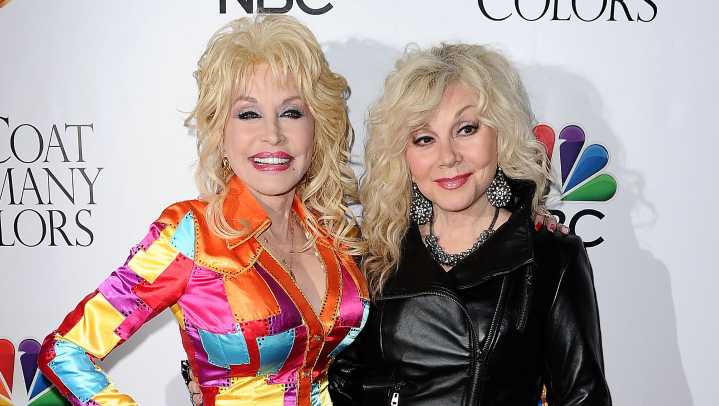 Dolly Parton’s Siblings: Her Brothers & Sisters Oldest to Youngest