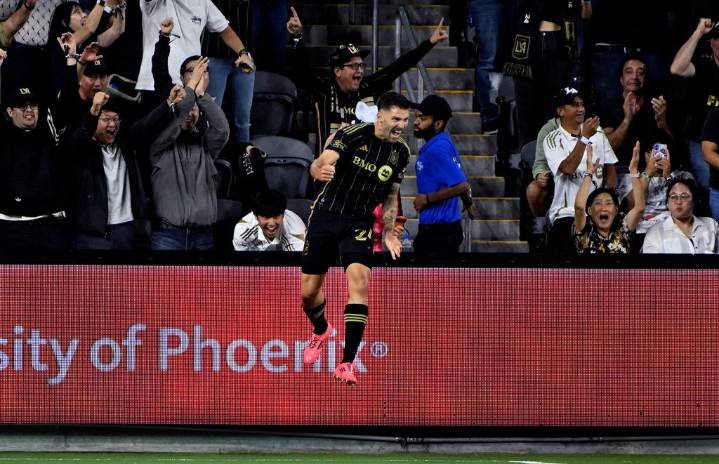 Nathan Ordaz scores easy tap-in in 79th minute to give LAFC a 2-1 win over Austin in MLS playoffs – Winnipeg Free Press