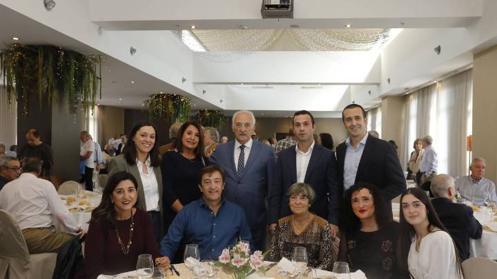 Emotivo homenaje en Oviedo a Ángelín, el alma del bar Borrachín: "La clientela fue mi mejor patrimonio"
