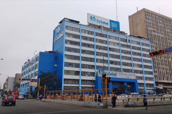 IPE alerta: EsSalud gasta más, pero atiende peor