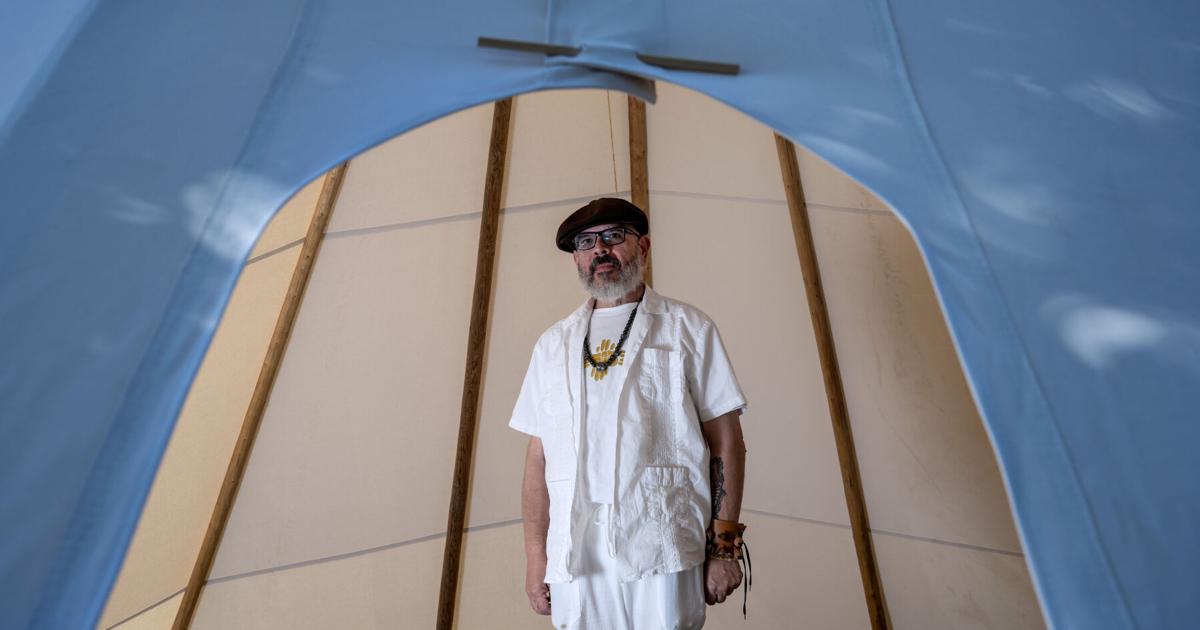 Manuel González named new Poet Laureate of New Mexico