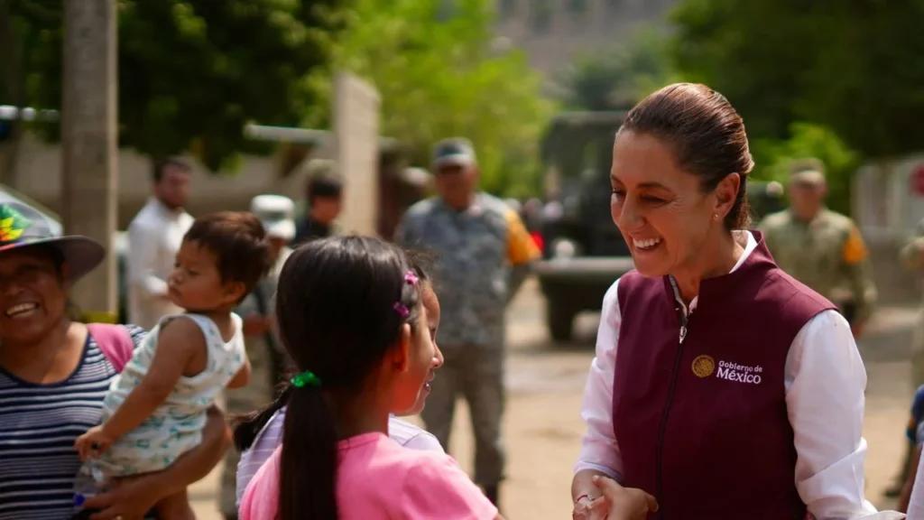 Sheinbaum recorre municipios afectados por lluvias en Puebla