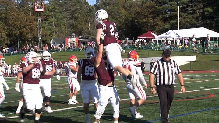 Flanagan's four touchdowns lead Union past Hobart
