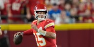 Patrick Mahomes connects with Xavier Worthy for milestone touchdown pass